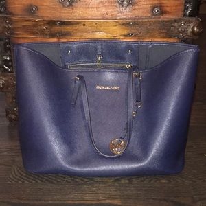 Michael Kors Jet Set Tote